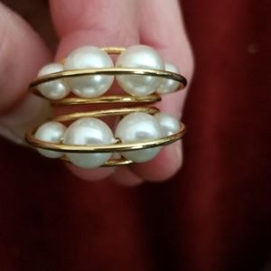 Gold & pearl earrings
